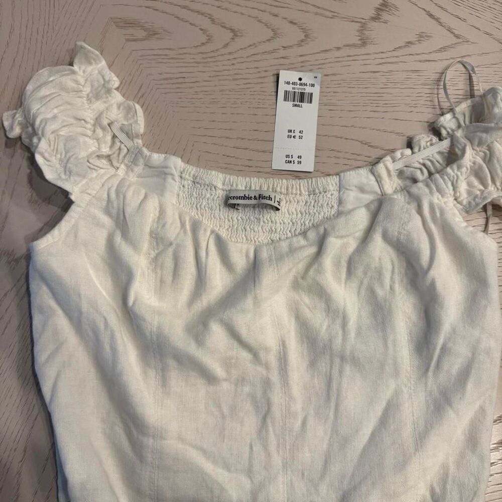 Abercrombie-fitch Women's White and Cream Blouse